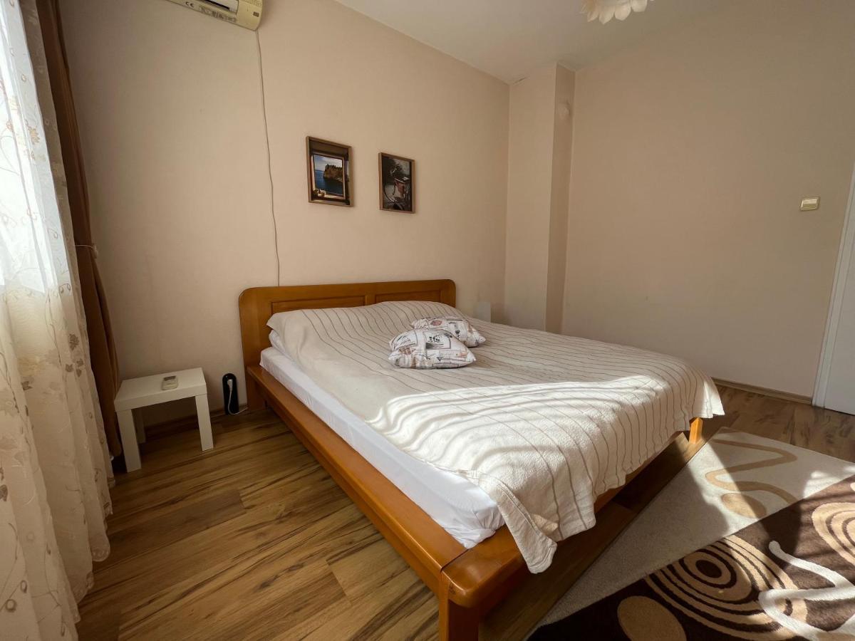 Apartment Acacia Varna Bagian luar foto